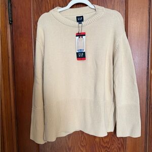NWT 100% cotton GAP Cream Crew Neck Sweater